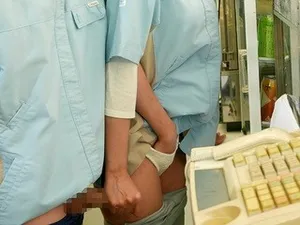 Chồng yêu ngoại tình, bà xã đi "ăn vụng" với cậu sinh viên làm thêm