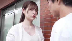 Chồng yêu tẻ nhạt, bà xã nhận ra cậu thanh niên hàng xóm tốt hơn