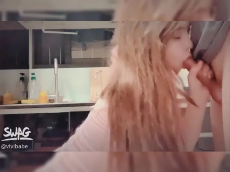 Hoá thân thành điều dưỡng xinh nện với bạn trai