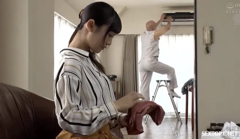 Thiếu thốn, bà xã lén lút với tên thợ sửa điều hòa