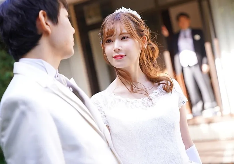 Bố chồng yêu địt người tình của con trai ngay sau lễ cưới của con trai