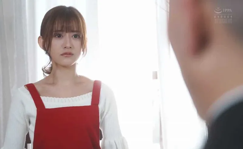 Vợ bán thân chi trả tiền nợ cho ông chồng suốt một năm mà ông xã không hề hay biết